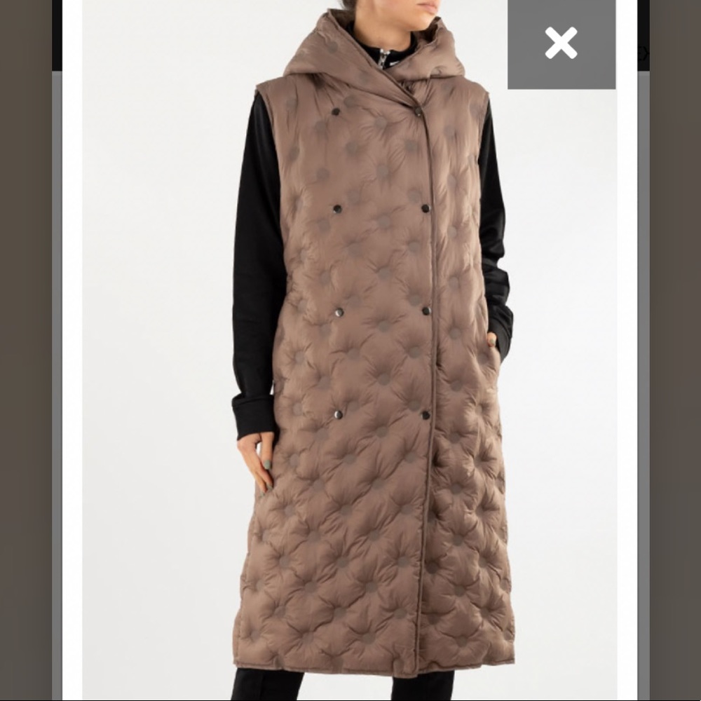 NWT Peserico - Hooded Tufted Puffer Vest - 44